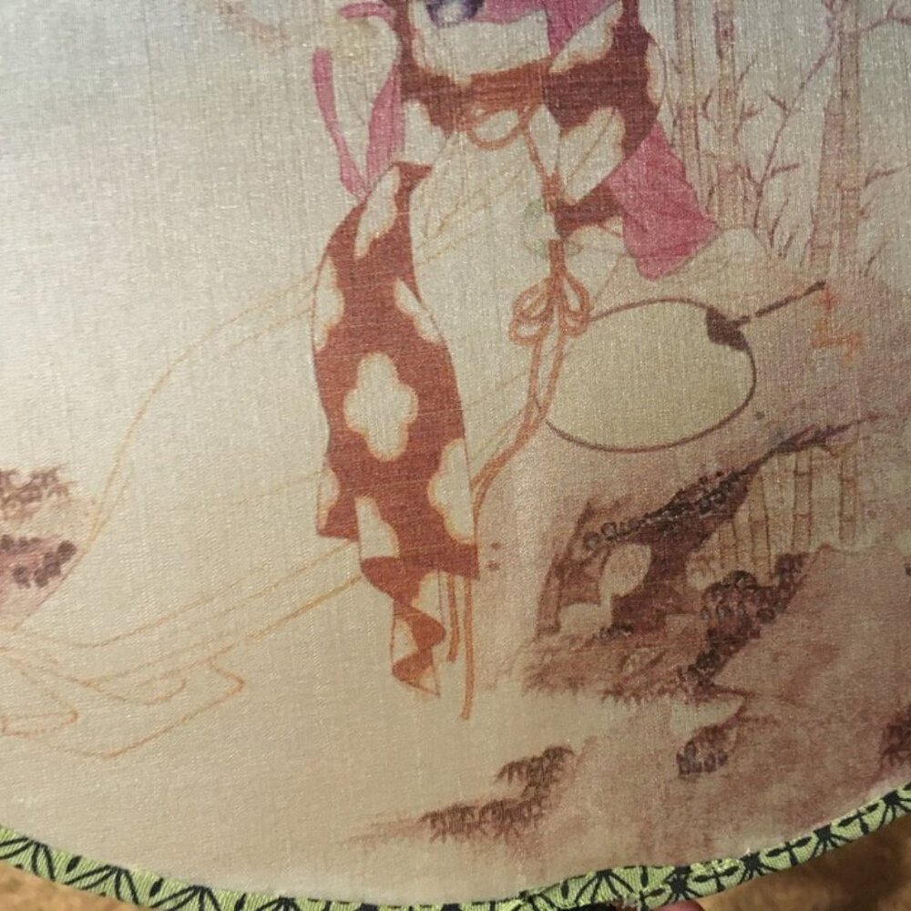 SILK ORIENTAL FAN ROUND GIRL SITTING BY TREES - Picture 9 of 9